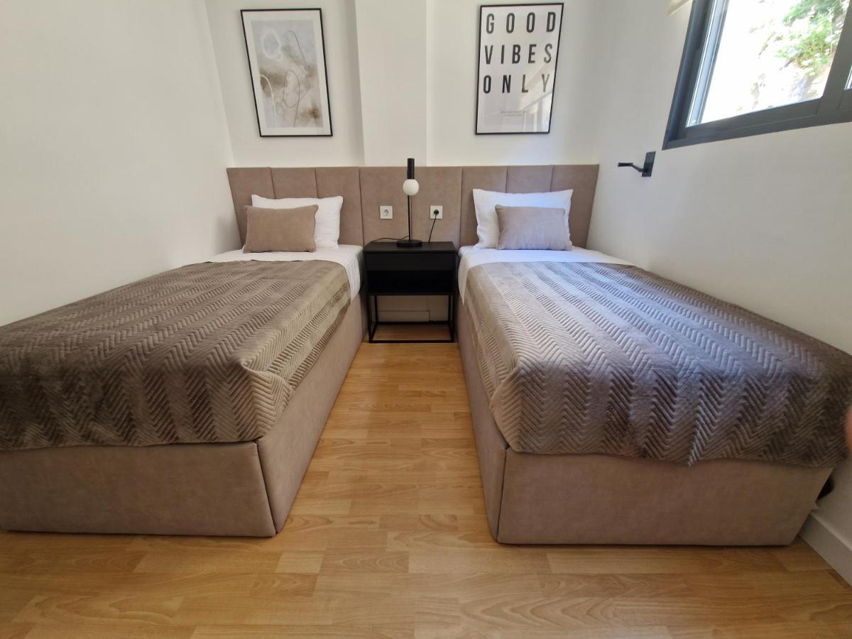 クリェラ Casa Buena Vista Con Piscina Y Ascensorヴィラ エクステリア 写真