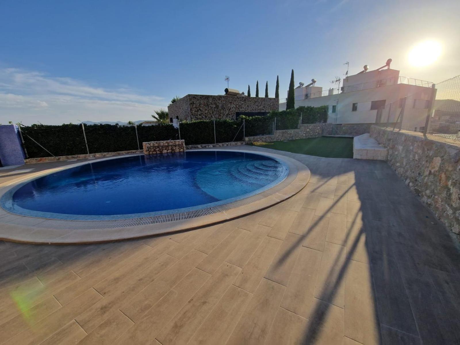 クリェラ Casa Buena Vista Con Piscina Y Ascensorヴィラ エクステリア 写真