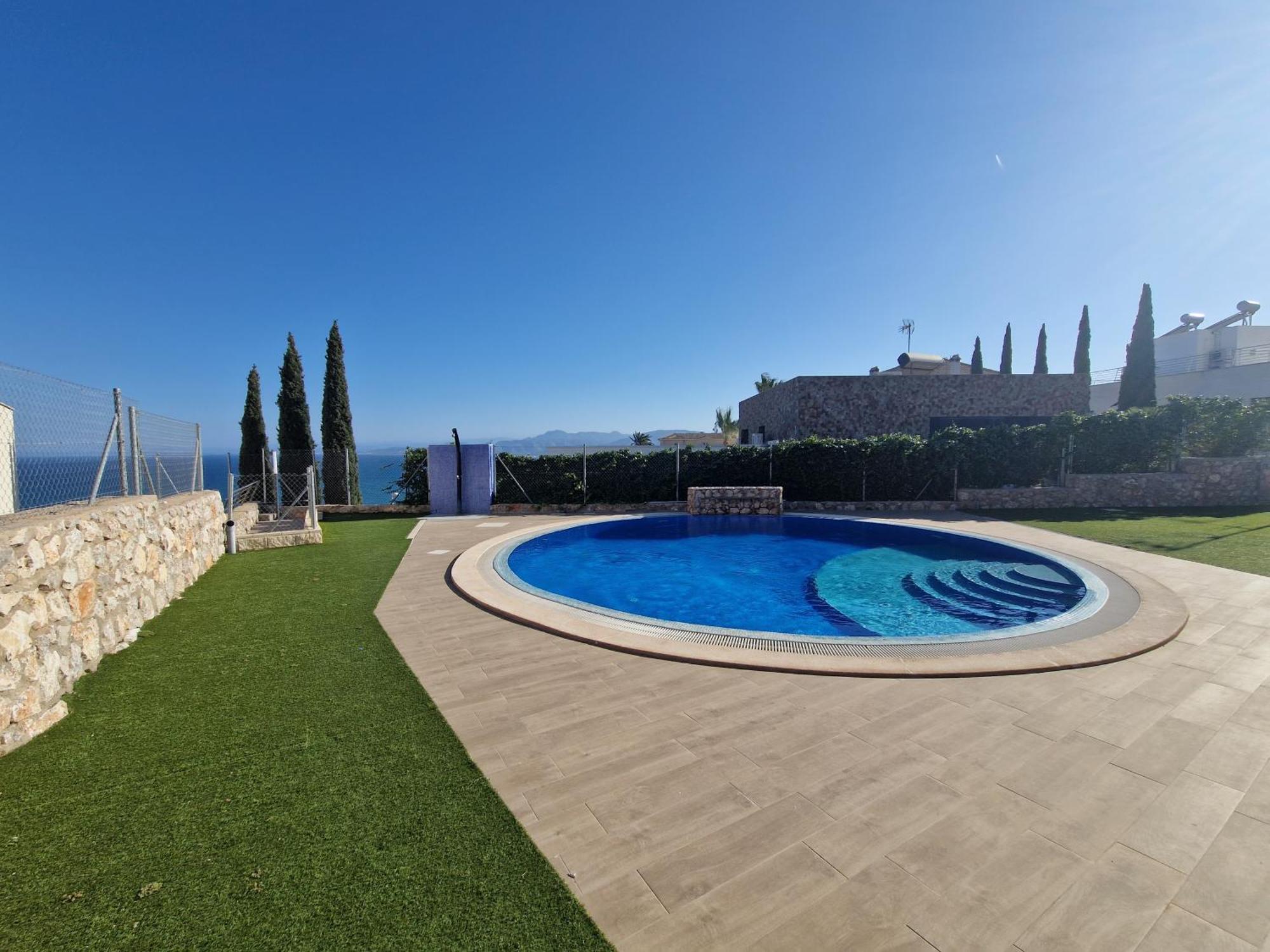 クリェラ Casa Buena Vista Con Piscina Y Ascensorヴィラ エクステリア 写真
